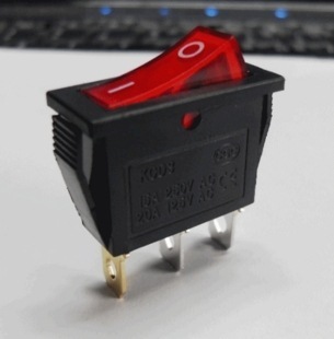 【船型開關(guān)KCD8-211(311) 3腳 翹板開關(guān) 防氧化 3只腳量大更優(yōu)惠】?jī)r(jià)格,廠家,圖片,電工開關(guān),樂清市衛(wèi)強(qiáng)電器廠-